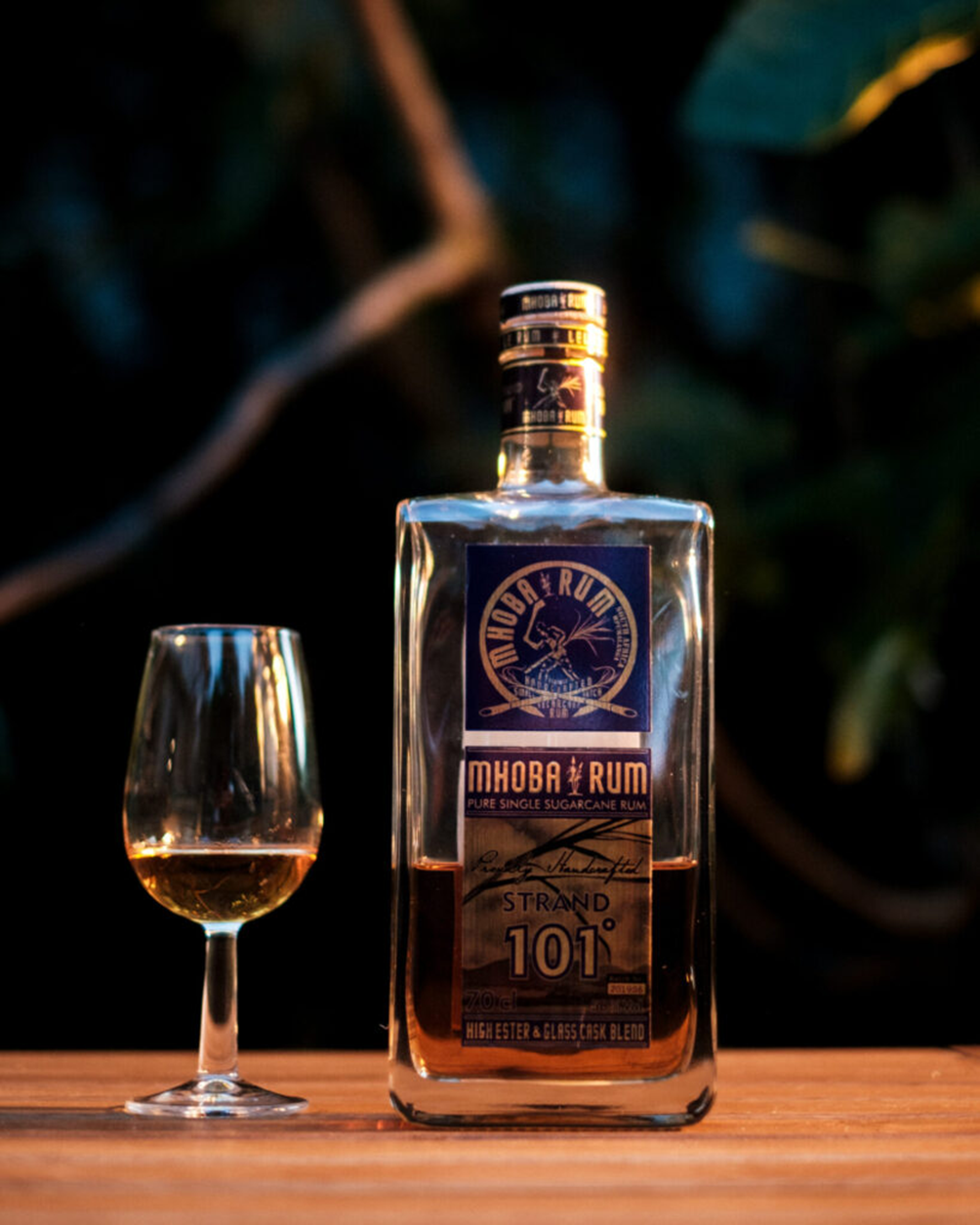 Mhoba Strand 101: recensione del rum sudafricano tra high ester e puro succo di canna